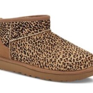 NWT Women’s ultra mini speckles slip on booties